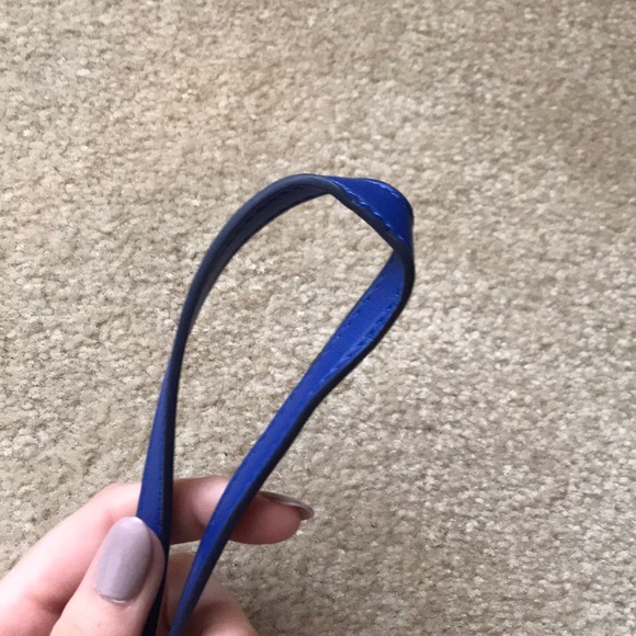 Old Navy Cross Body Bag - Picture 6 of 6